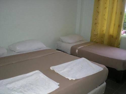 Cozzi Hotel Port Dickson Extérieur photo