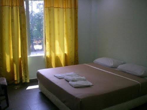 Cozzi Hotel Port Dickson Extérieur photo