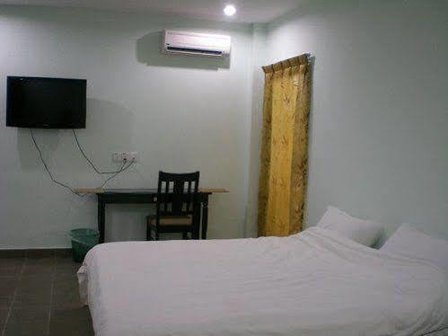 Cozzi Hotel Port Dickson Extérieur photo