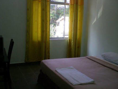 Cozzi Hotel Port Dickson Extérieur photo